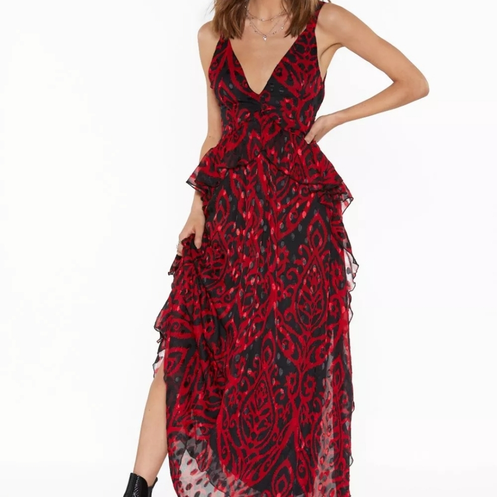 Long sleeveless dress